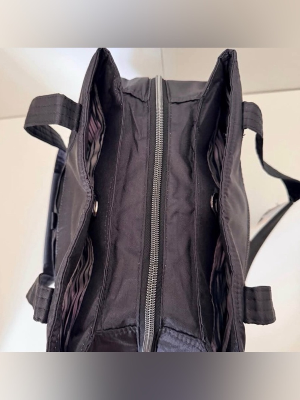 Lug Runner Tote in Shimmer Black - Picture 4 of 5